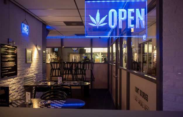 Legal delivery to NL-coffeeshops started! (part 1) - 